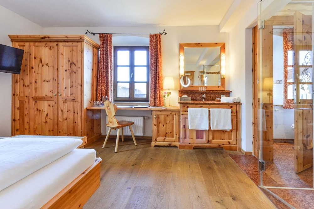 Standard Double Room - Photo 5