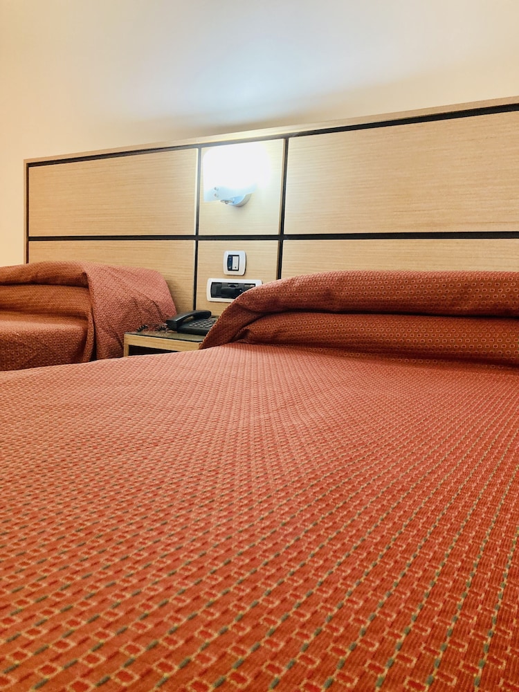 Standard Double Room photo 3