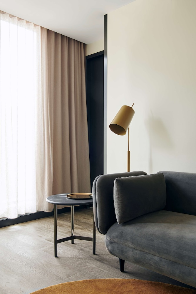 Skyline View Plus King (Weekly Housekeeping) - Photo 7
