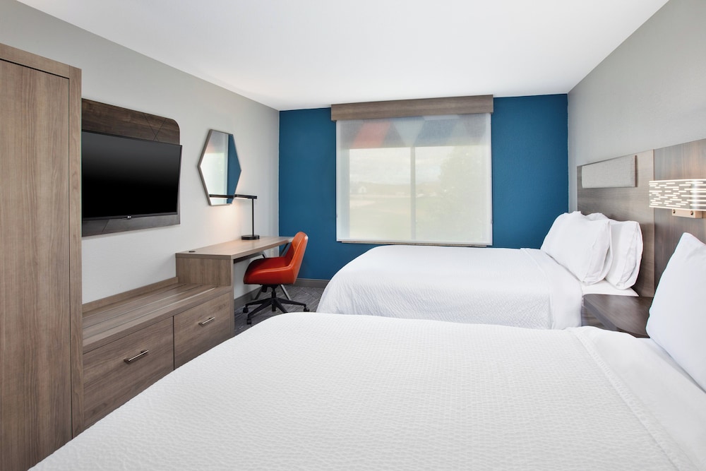 Suite, 2 Queen Beds - Photo 4