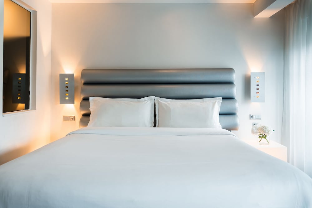 Superior Double or Twin Room thumbnail 5