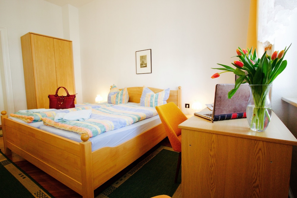 Basic Double Room, 1 Double Bed photo 1