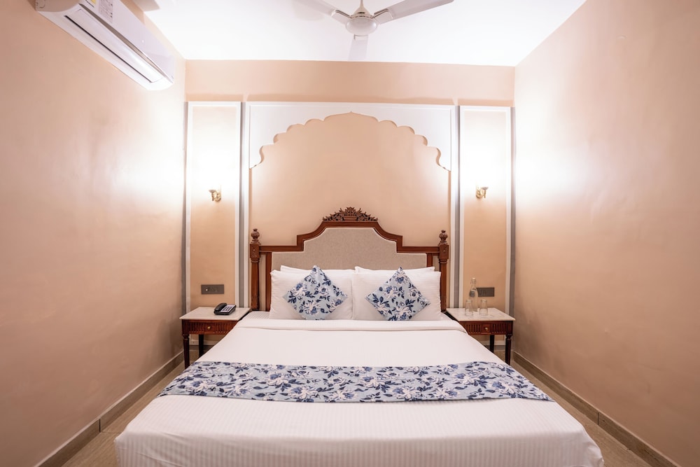 Royal Room
