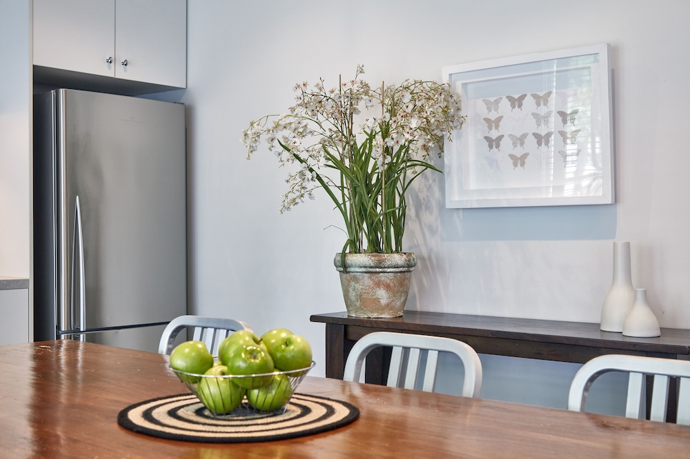 Premium House photo 2