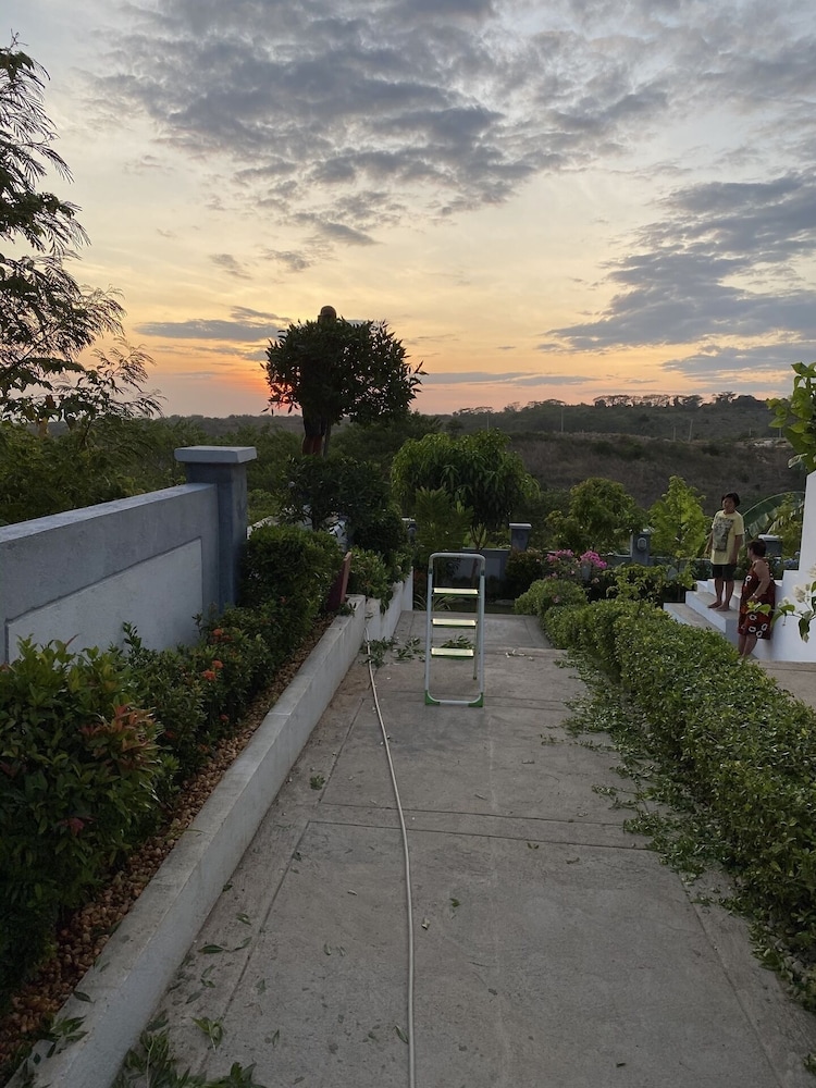 Villa photo 2