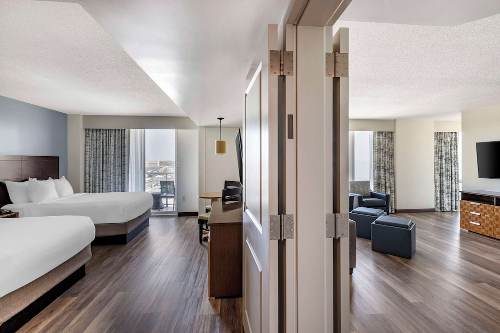 2 Bedroom Ocean View 1 Kg 2 Dbls Suite