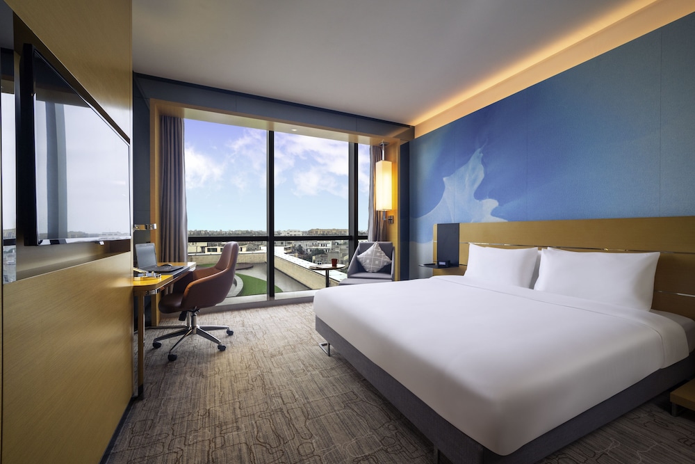 Superior Room, 1 King Bed, Ocean View photo 1