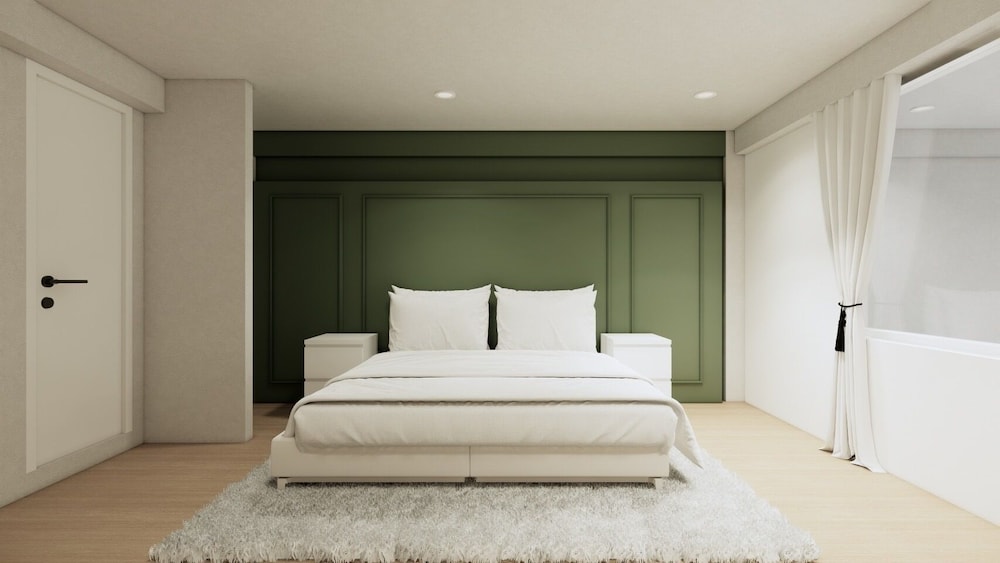 Deluxe King Room photo 1