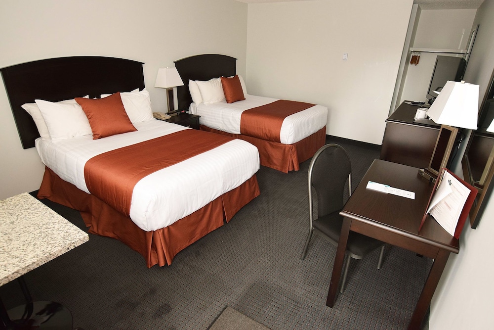 Standard Room, 2 Queen Beds photo 3