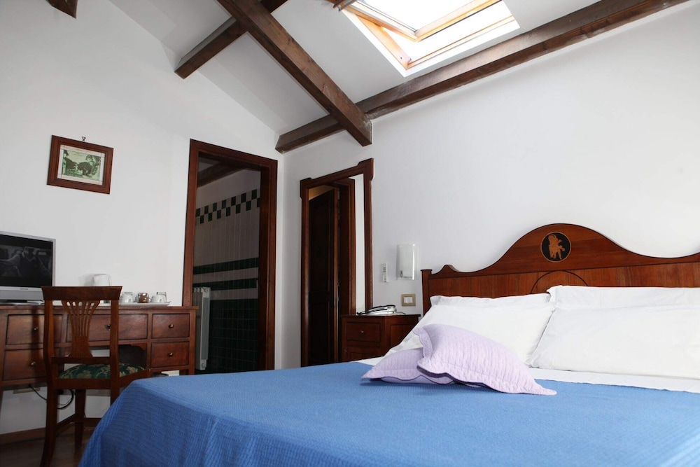 Basic Double Room, Non Smoking, Tower