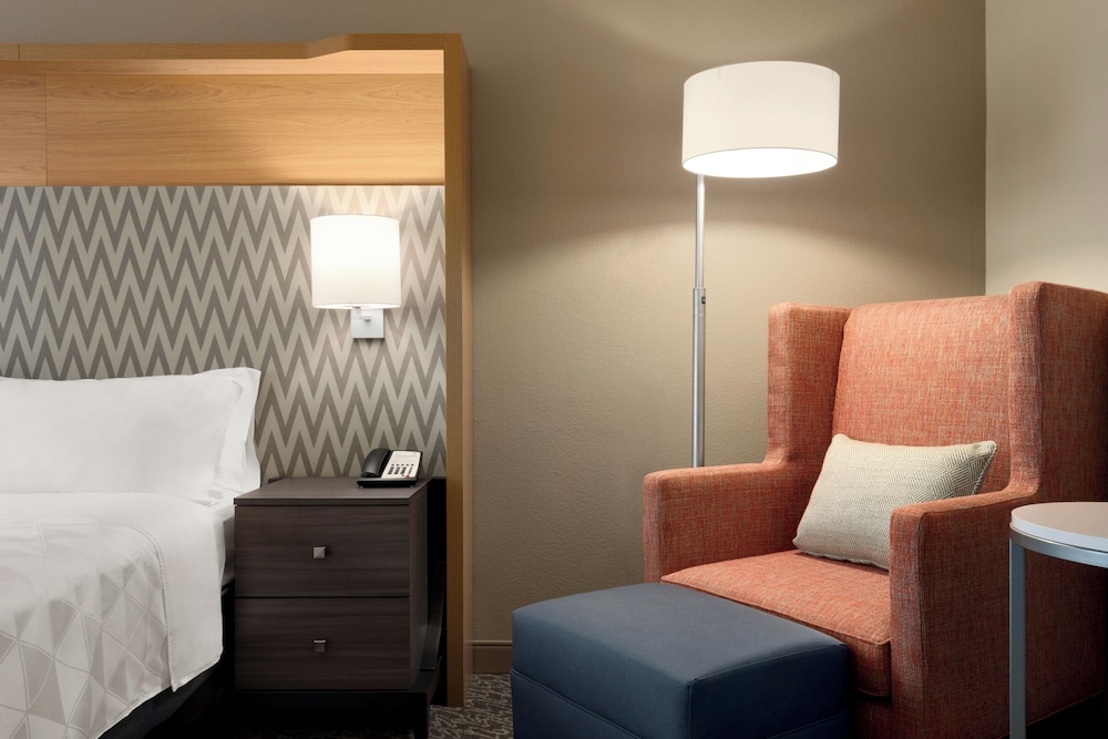 Standard Room, 1 King Bed (Leisure) - Photo 4