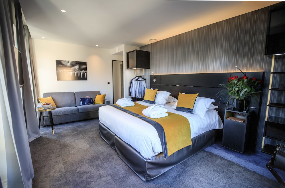 Executive Room, 1 Queen Bed with Sofa bed, Non Smoking