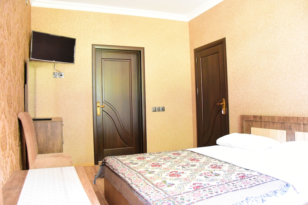Room, 2 Bedrooms