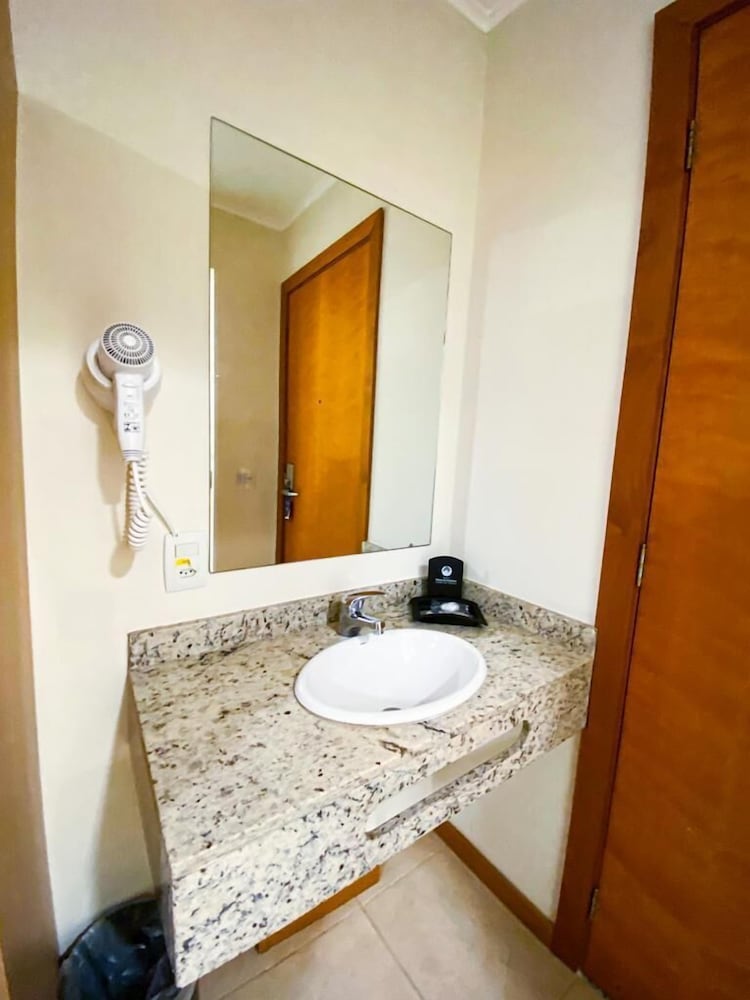 Standard Double Room - Photo 5