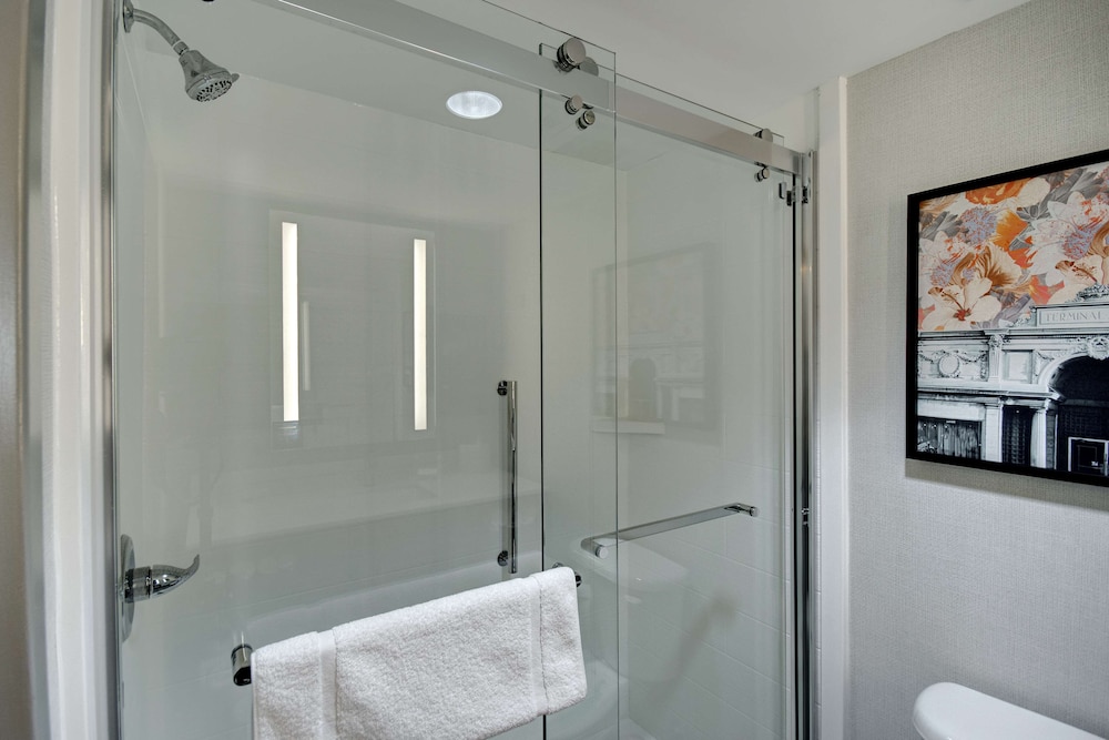 Junior Suite, 2 Queen Beds - Photo 13