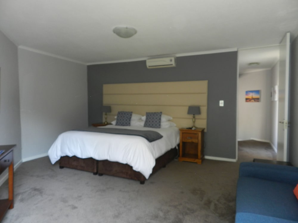 De Luxe Suite: Charles de Gaulle photo 2