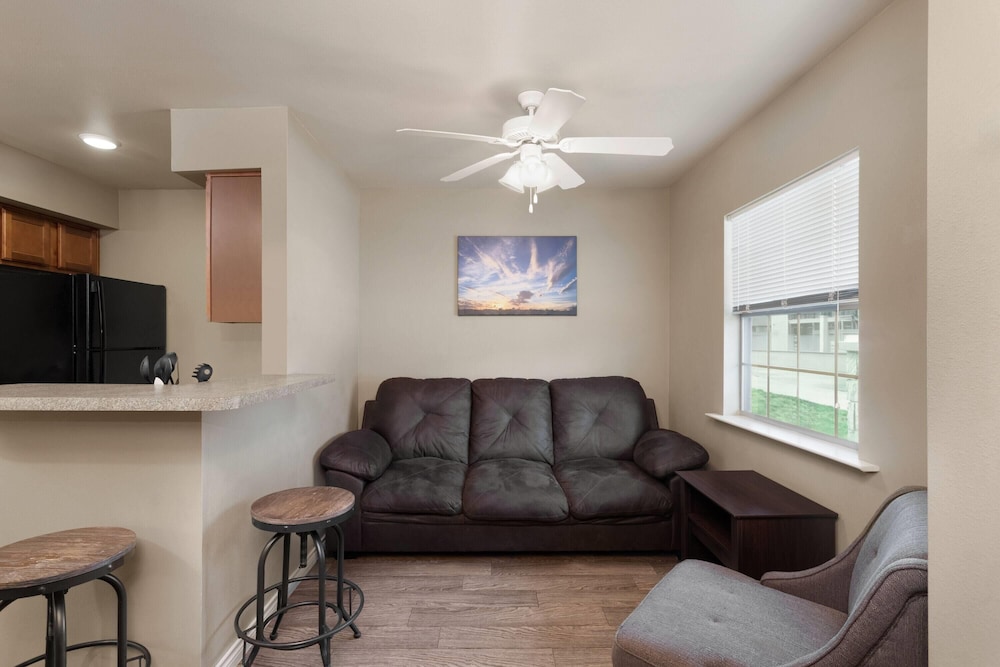 Suite, 1 Bedroom, Non Smoking - Photo 5