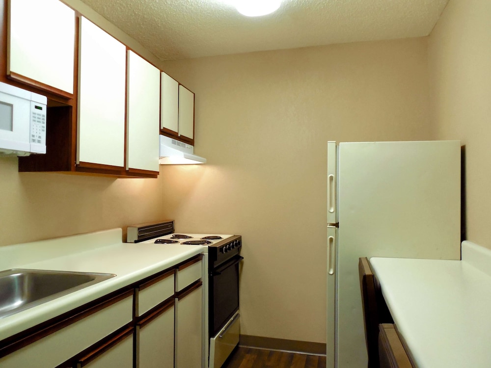 Deluxe Studio, Multiple Beds, Non Smoking - Photo 4