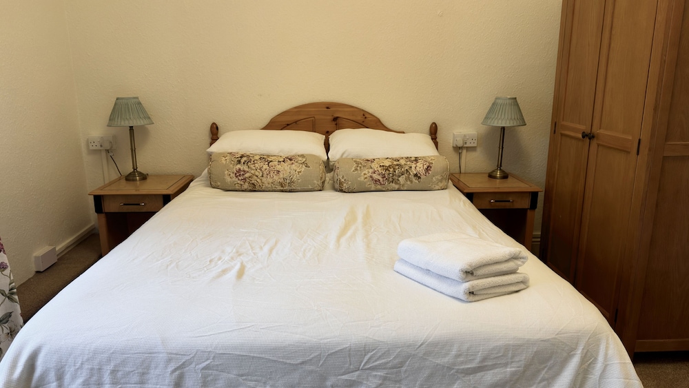 Basic Double Room photo 2