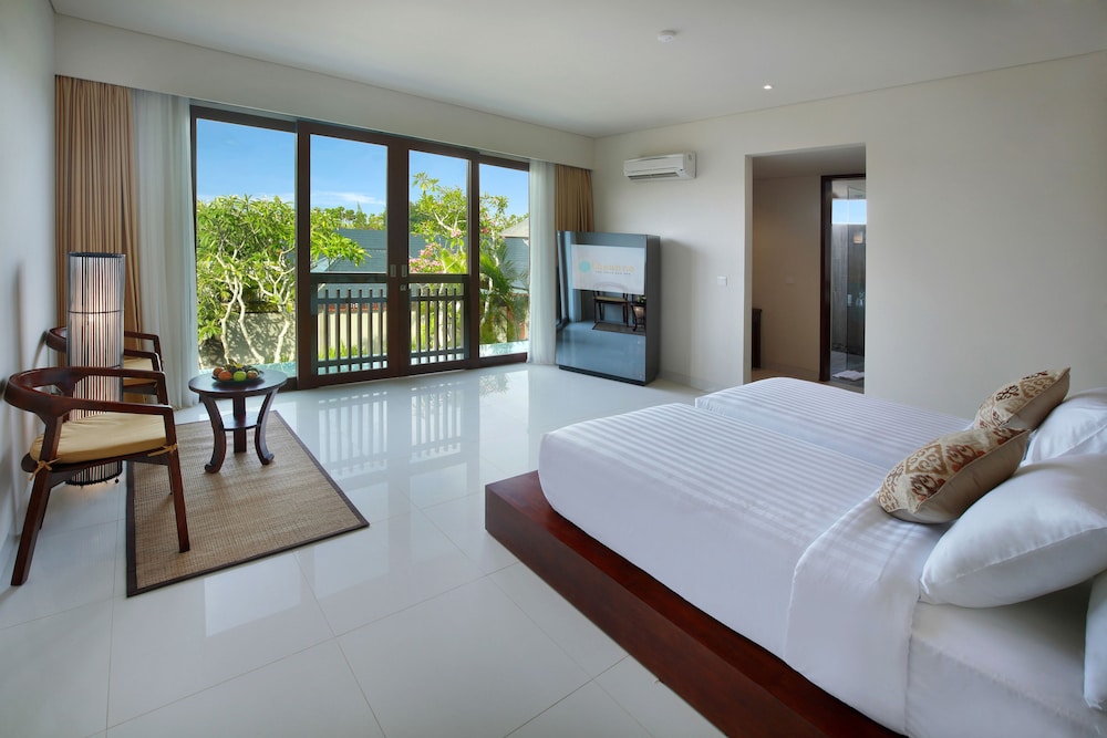 Grand Villa, 2 Bedrooms, Private Pool, Garden View photo 2