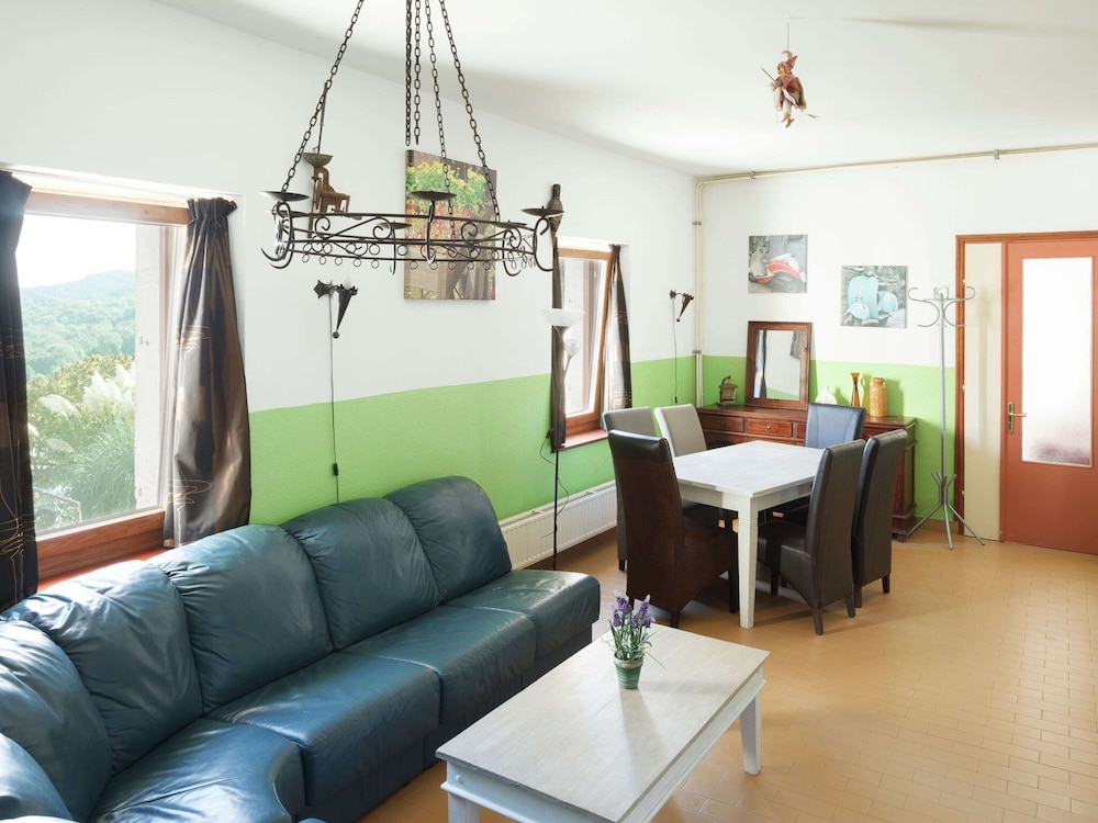 Comfort Apartment, 3 Bedrooms photo 3