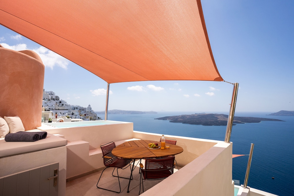King Suite with Seaview and outdoor Hottub Caldera View - Photo 11