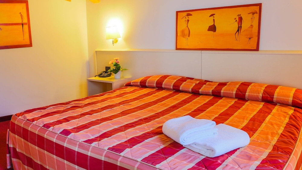 Triple Room - Photo 7