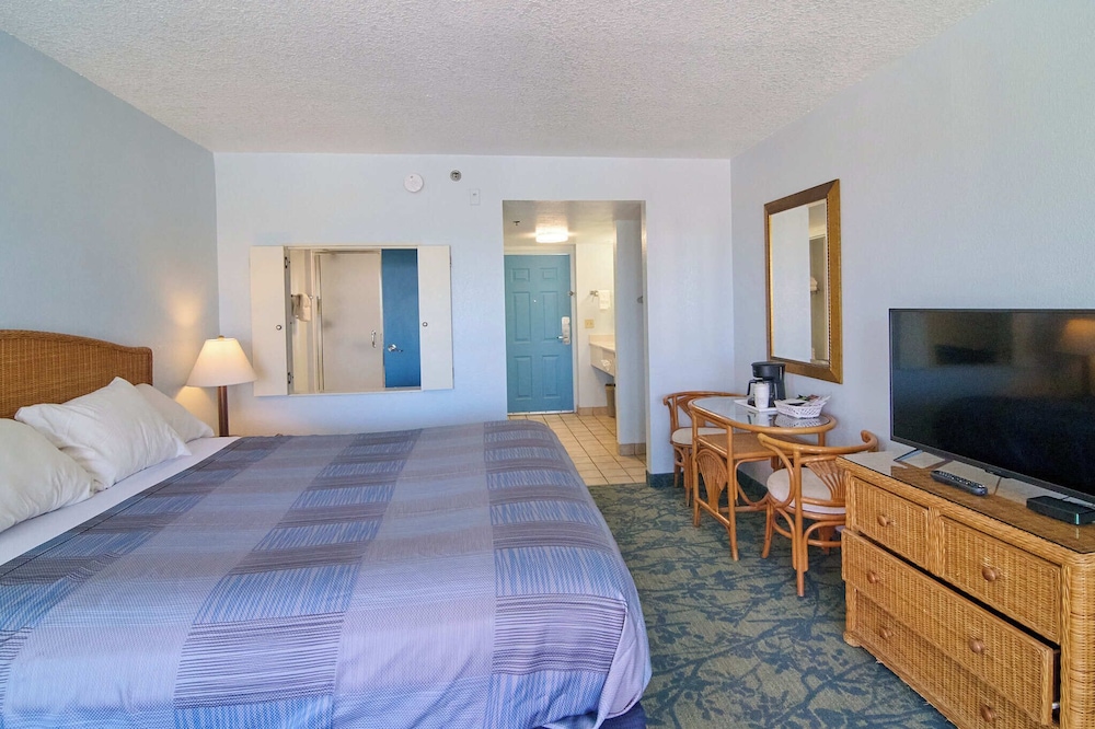 King Jacuzzi - First Floor - Photo 3