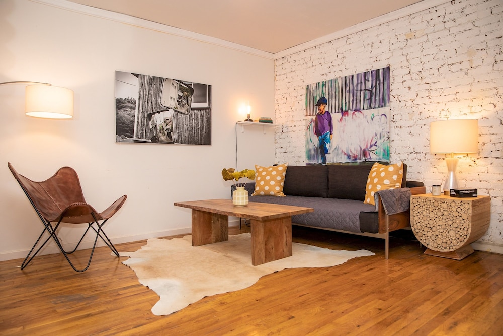 Apartment photo 2
