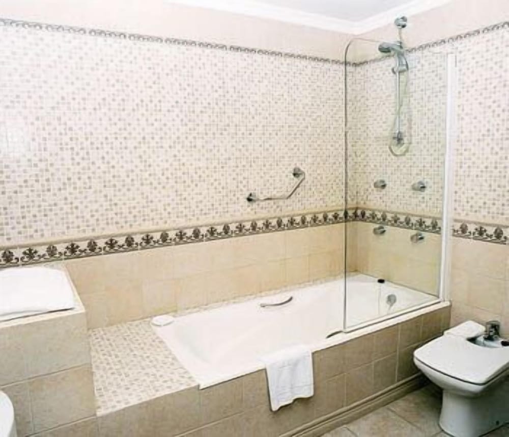 Double Room - Photo 3