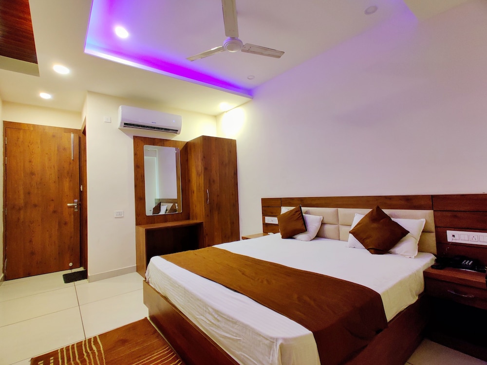 Deluxe Room - Photo 1