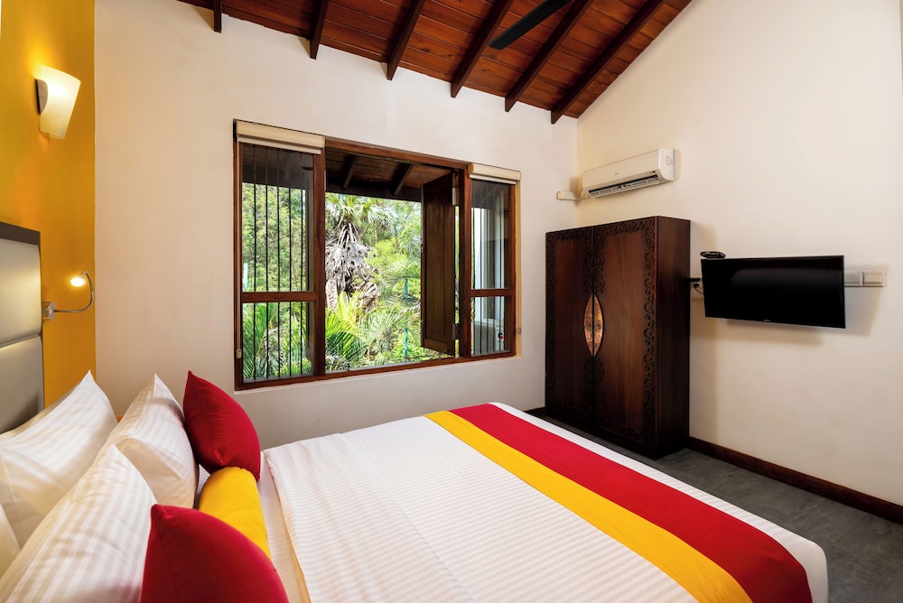 Deluxe Suite, 2 Bedrooms, Garden View photo 2