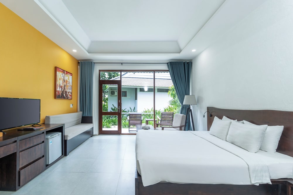 Exclusive Bungalow, 1 King Bed, Garden View photo 1