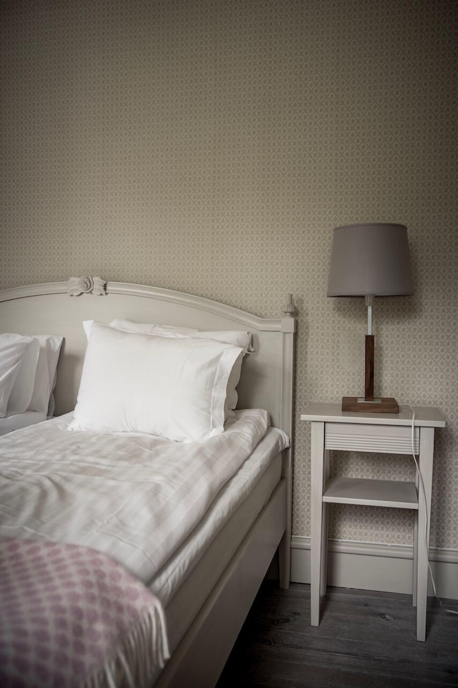 Double Room, 1 Bedroom, Garden View photo 3