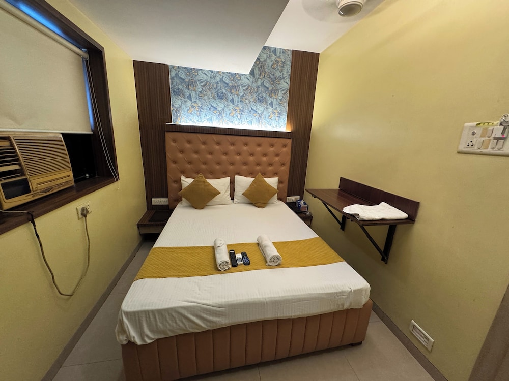 Economy Double Room photo 3