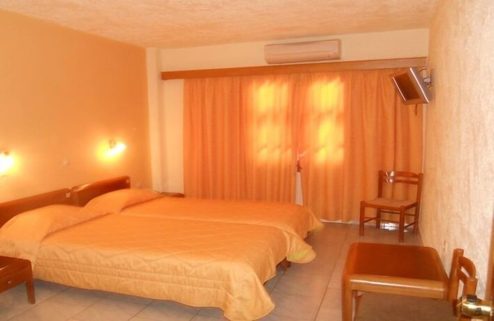 Double or Twin Room photo 1