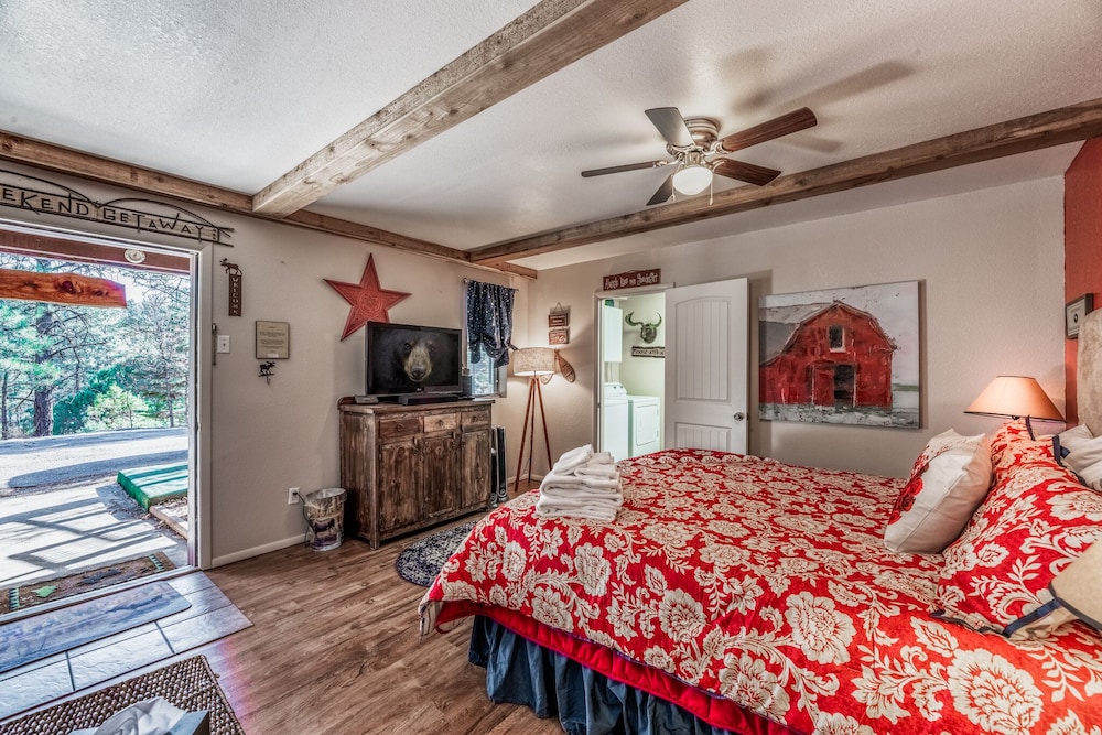 Studio (3 Bedrooms)