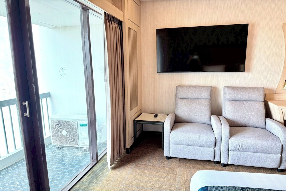 Luxury Twin Room - Photo 3