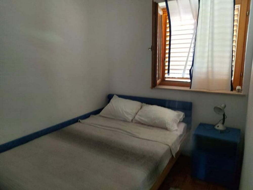 Apartment (One Bedroom Apartment With Balcony An) photo 1