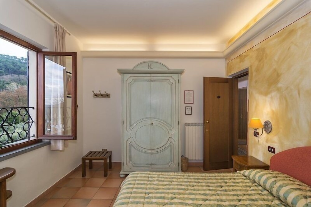 Standard Double Room - Photo 2