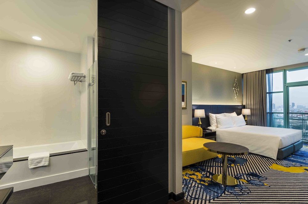 Grand Deluxe King River View
