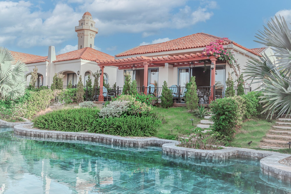 Premier Pool Access King - Photo 1