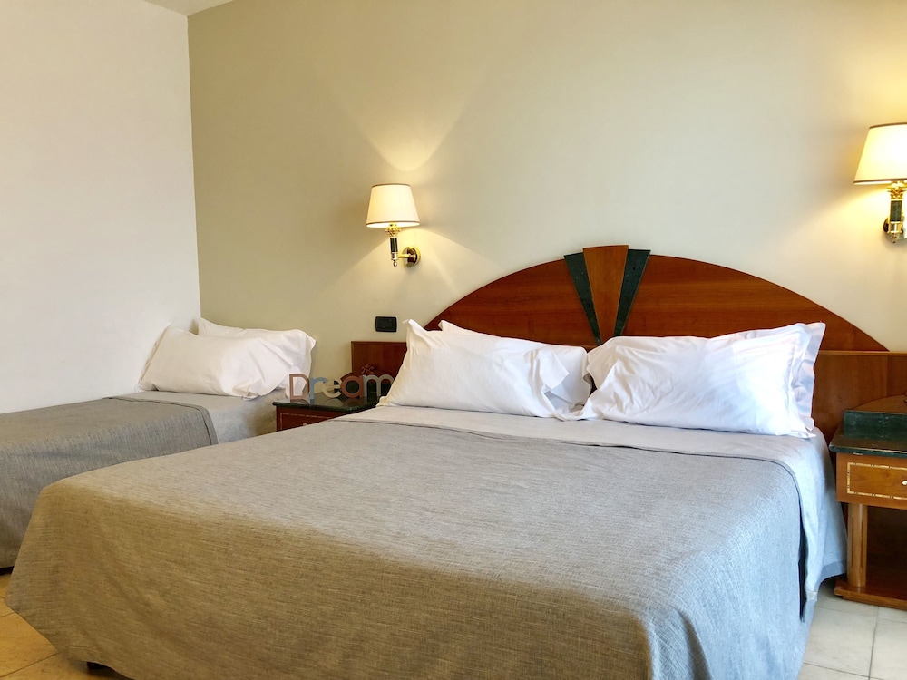 Triple Room, Balcony photo 1