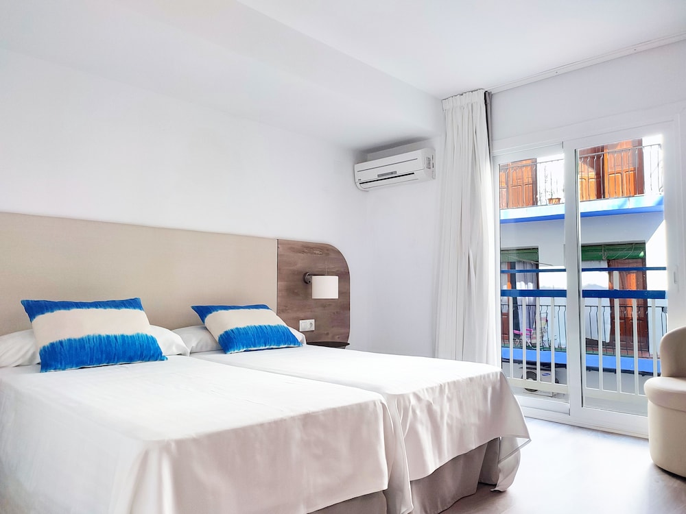 Standard Room, City View