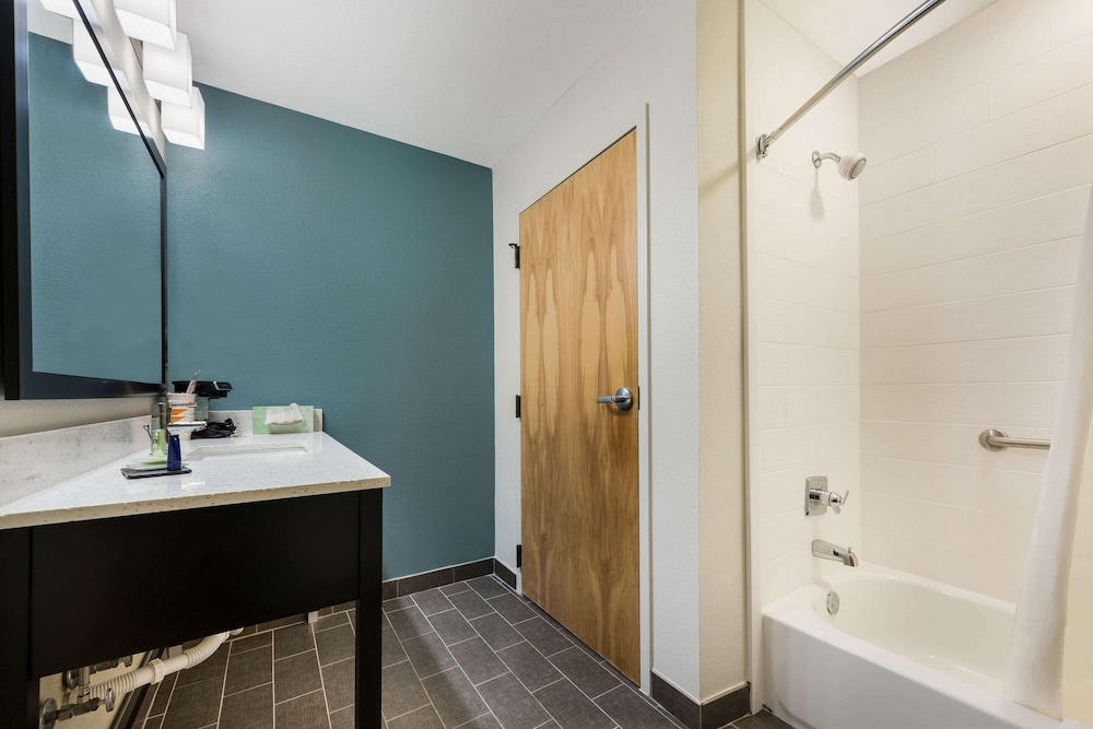 Suite, 1 Bedroom, Non Smoking (2 Double Beds) - Photo 2