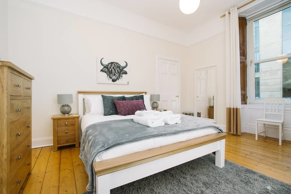 Apartment (3 Bedrooms)