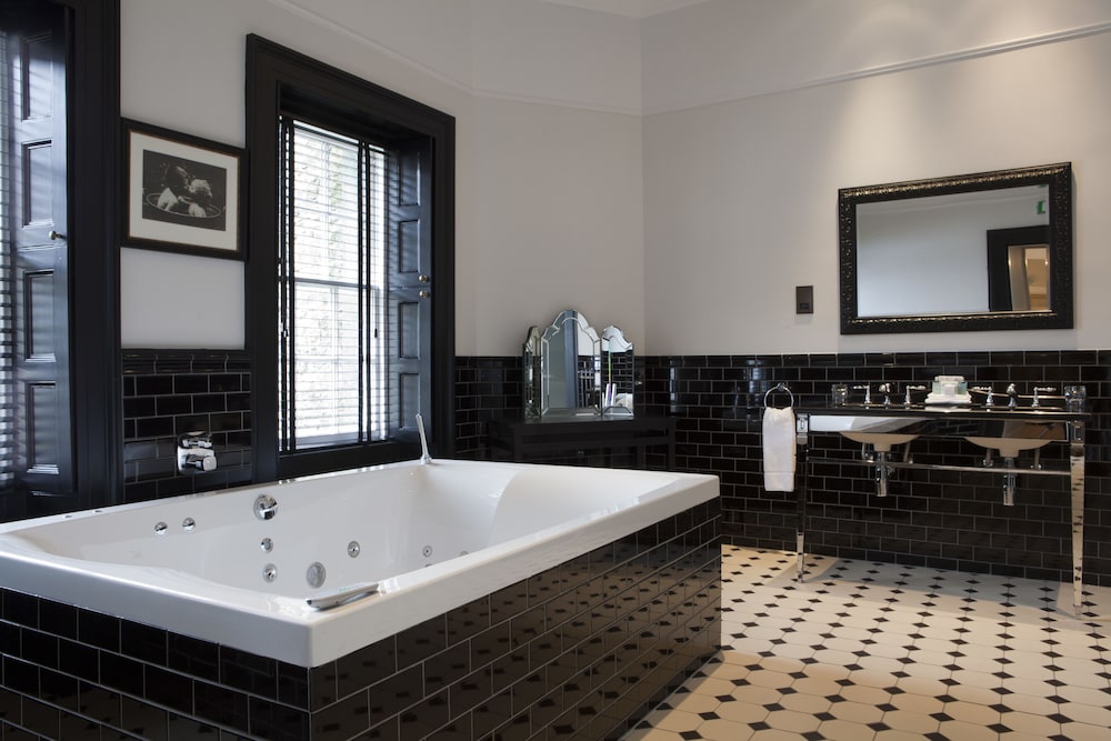 Lairds Suite - Photo 5