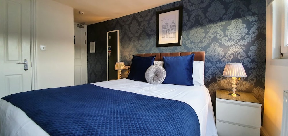 Double Room, Ensuite - Photo 21