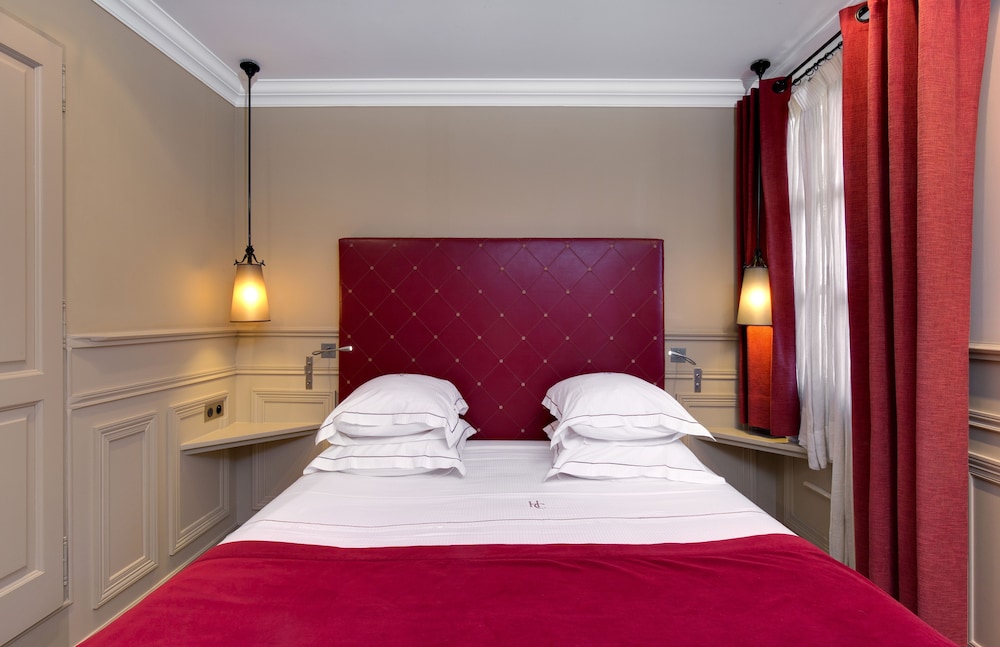 Standard Double Room (occ max 2) photo 3