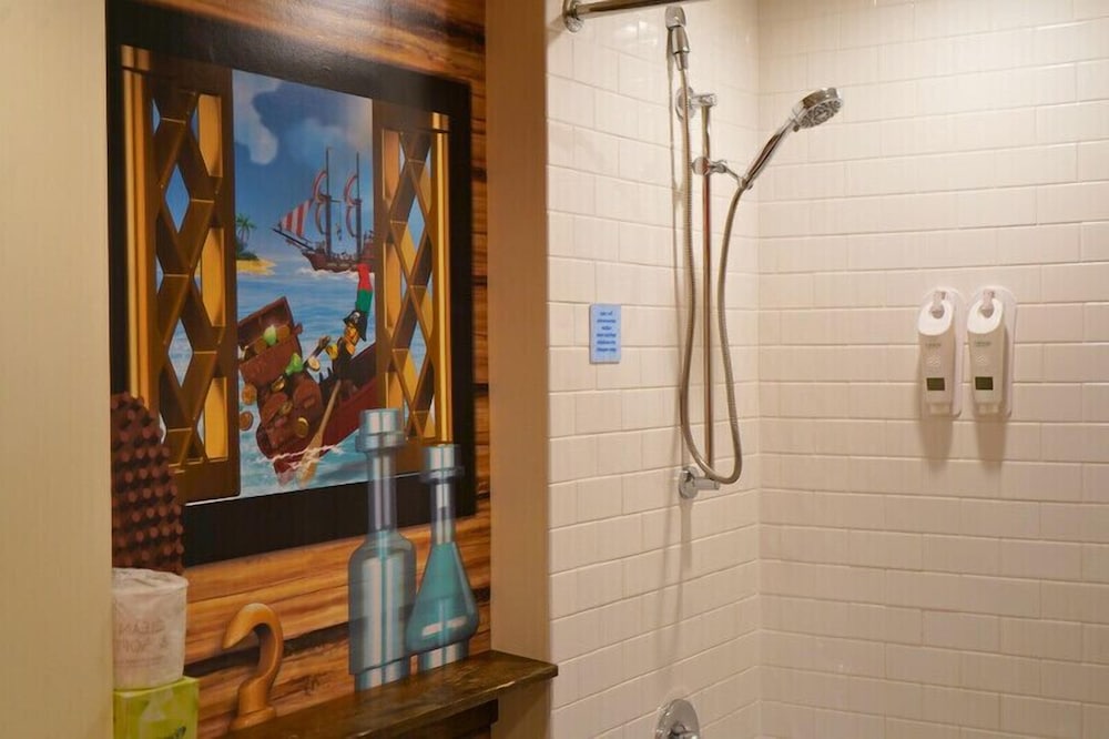 Pirate Themed Room photo 3